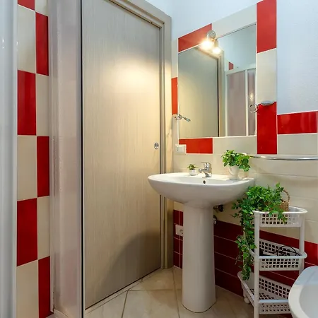 Rosanna Apartment *